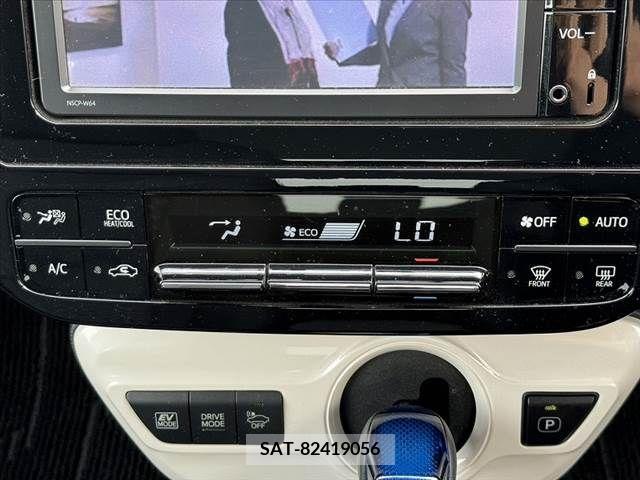 Toyota PRIUS 2016-05 282052-6