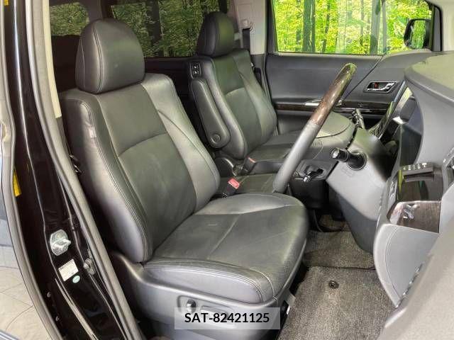 Toyota VELLFIRE 2012-05 369823-8