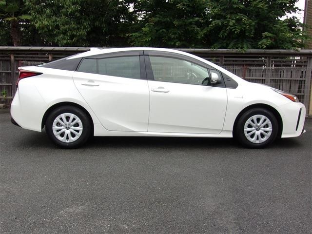 Toyota PRIUS 2019-03 4219-6