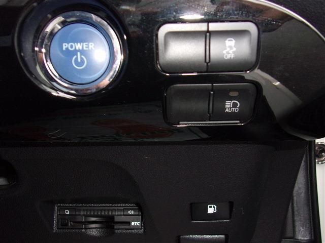 Toyota PRIUS 2019-03 4219-18