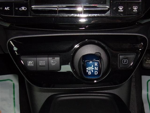 Toyota PRIUS 2019-03 4219-17