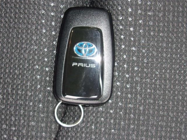 Toyota PRIUS 2019-03 4219-27