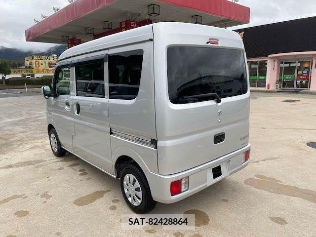 Suzuki EVERY 2023-01 387063-9