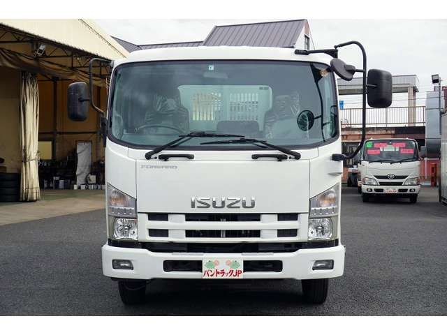 Isuzu FORWARD 2011-07 196517-1