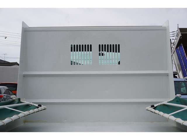 Isuzu FORWARD 2011-07 196517-18