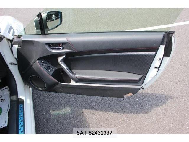 Subaru BRZ 2014-04 351746-13