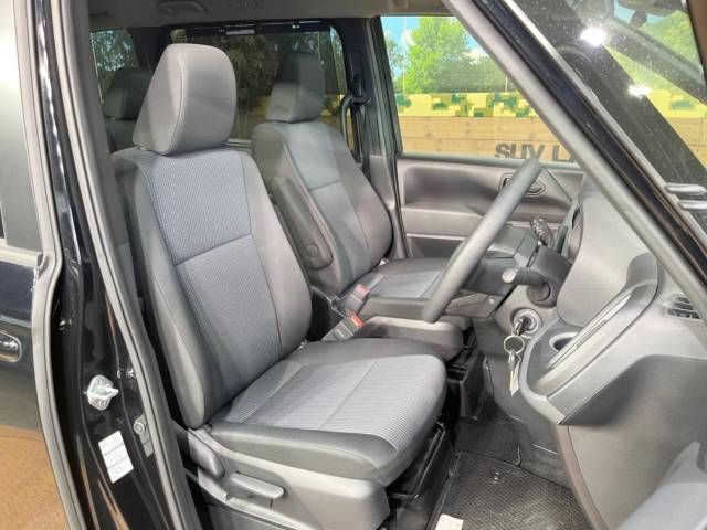 Toyota NOAH 2023-04 193338-7
