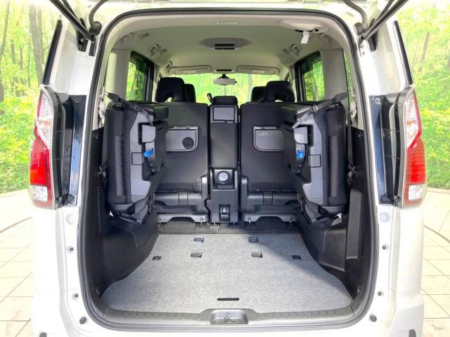 Nissan SERENA 2018-03 8861-11