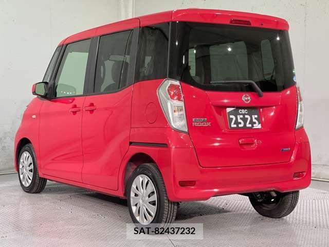 Nissan DAYZ ROOX 2015-04 208247-10
