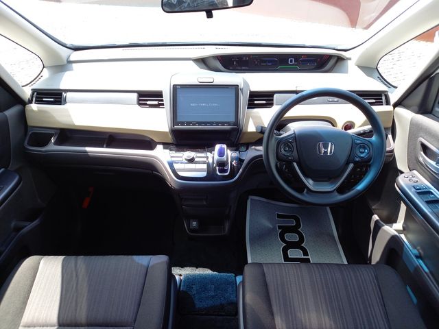 Honda FREED HYBRID 2017-11 7092-8