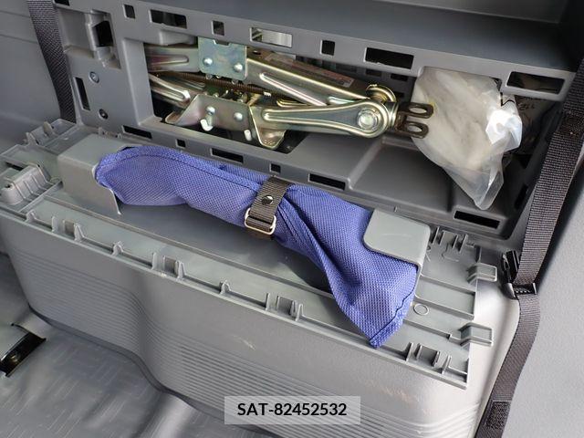 Honda N-VAN 2020-02 307948-19