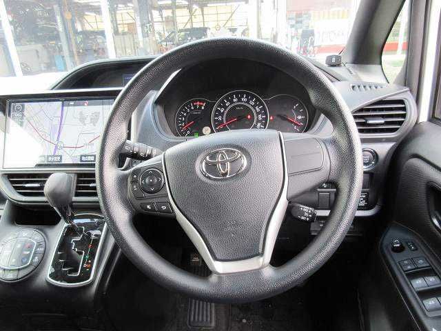 Toyota NOAH 2017-11 180424-3