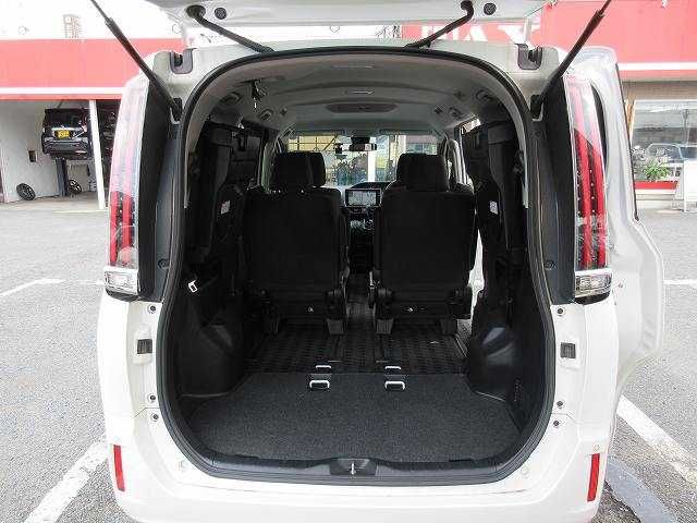 Toyota NOAH 2017-11 180424-16