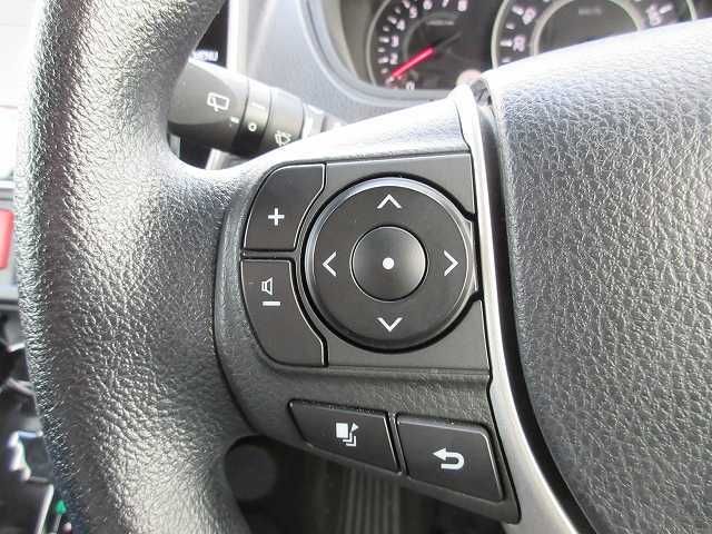 Toyota NOAH 2017-11 180424-9