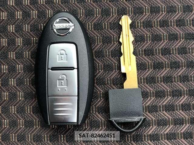 Nissan NOTE 2017-08 337779-27