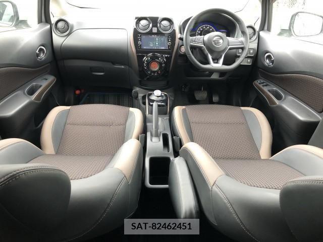 Nissan NOTE 2017-08 337779-1
