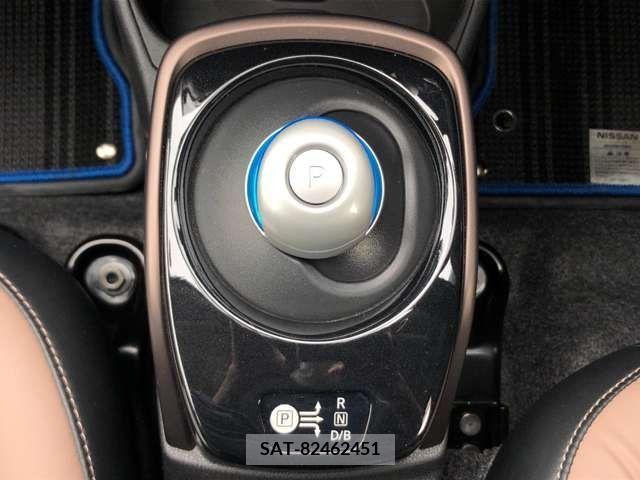 Nissan NOTE 2017-08 337779-15