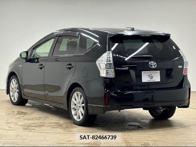 Toyota PRIUS ALPHA 2012-11 224635-16