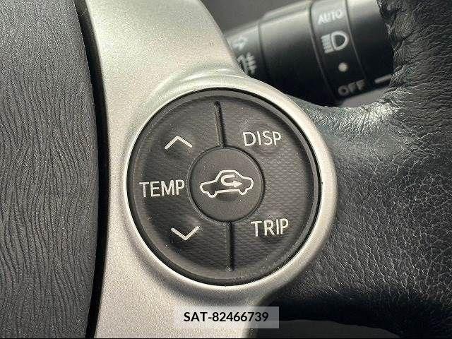 Toyota PRIUS ALPHA 2012-11 224635-9