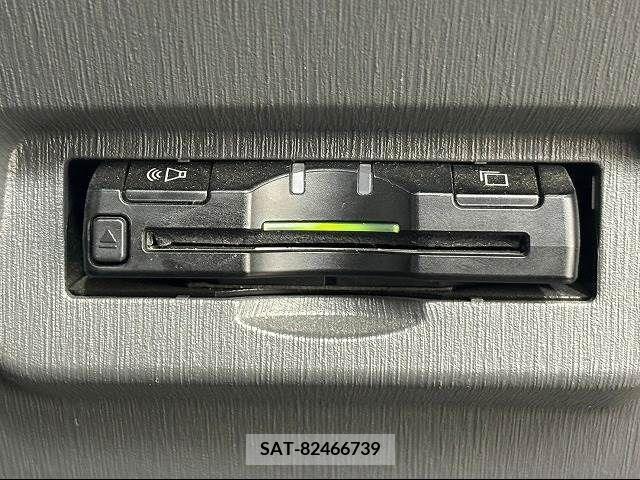 Toyota PRIUS ALPHA 2012-11 224635-7