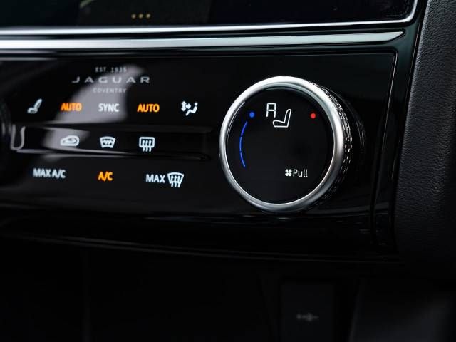 Jaguar E-PACE 2022-03 186827-6