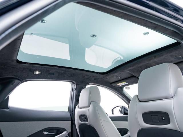 Jaguar E-PACE 2022-03 186827-3