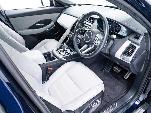 Jaguar E-PACE 2022-03 186827-15