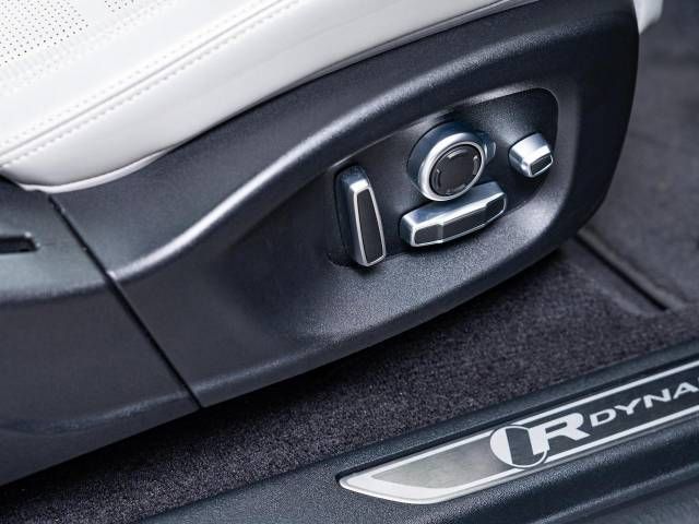 Jaguar E-PACE 2022-03 186827-8