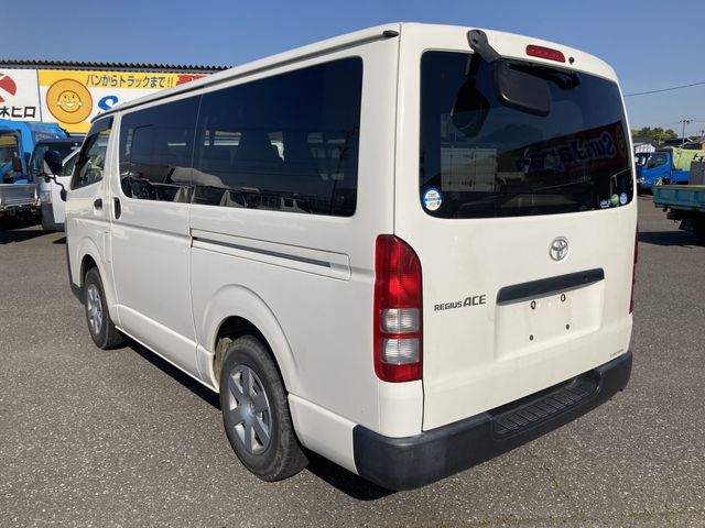Toyota REGIUSACE VAN 2018-03 2862-4