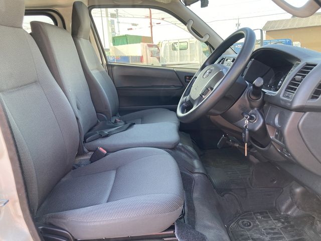 Toyota REGIUSACE VAN 2018-03 2862-9