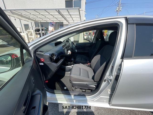 Toyota AQUA 2017-03 255305-21