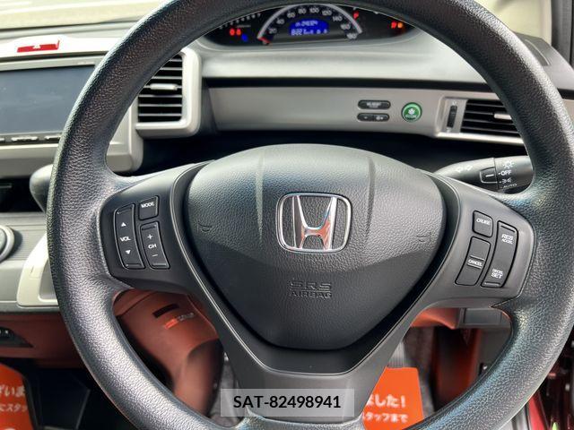 Honda FREED 2015-10 379268-9