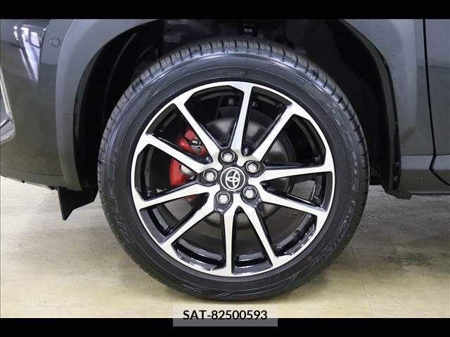 Toyota YARIS CROSS 2023-04 291208-24