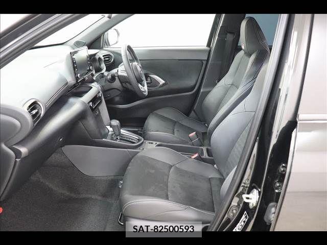 Toyota YARIS CROSS 2023-04 291208-11
