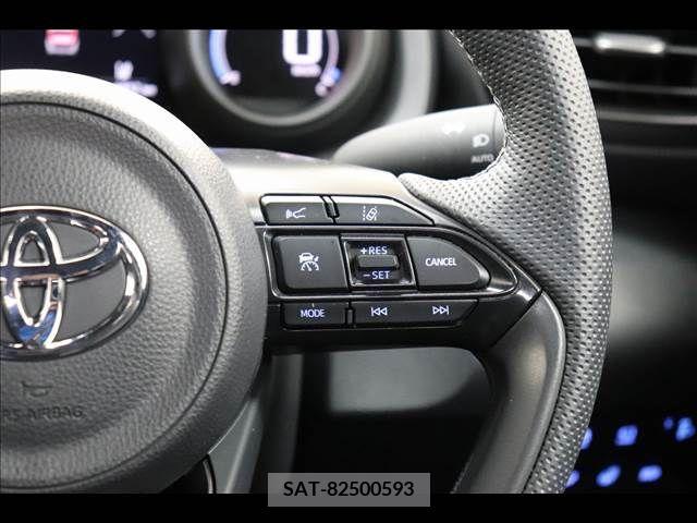 Toyota YARIS CROSS 2023-04 291208-3
