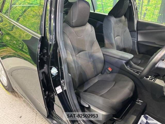 Toyota PRIUS 2019-09 282098-8