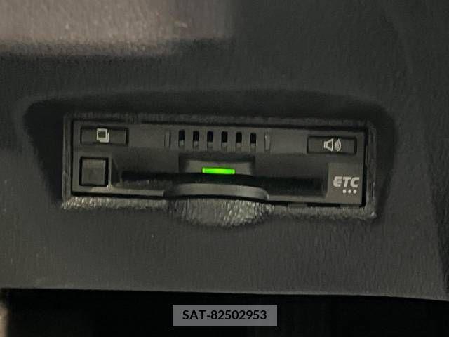 Toyota PRIUS 2019-09 282098-5