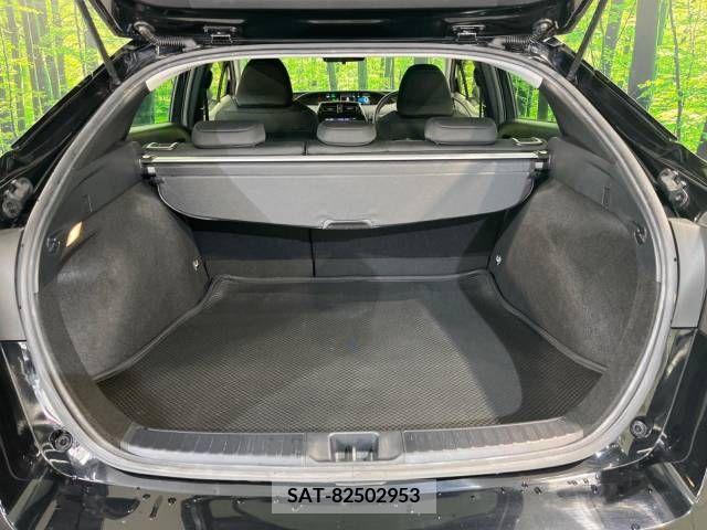 Toyota PRIUS 2019-09 282098-10