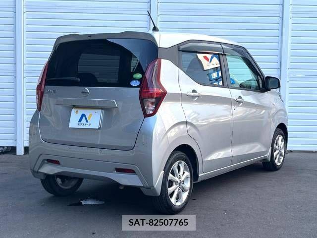 Nissan DAYZ 2019-06 323498-11