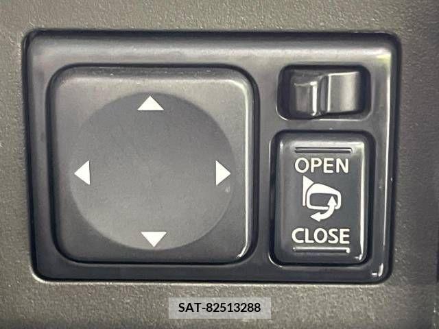 Nissan CUBE 2011-08 327563-3