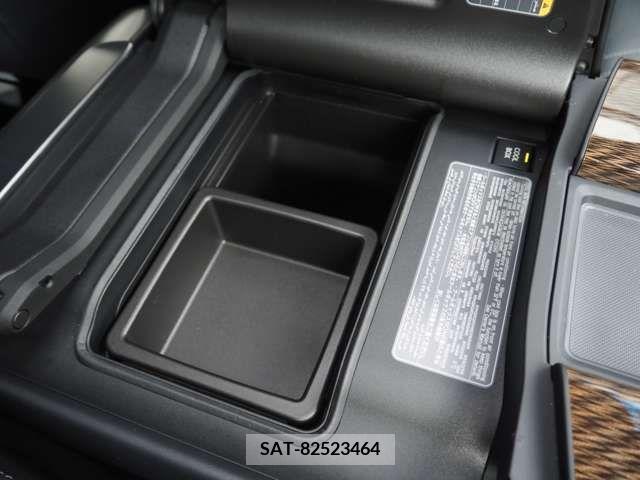 Lexus LX 2022-04 217718-2