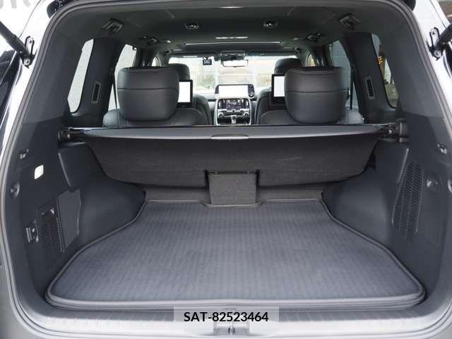 Lexus LX 2022-04 217718-19