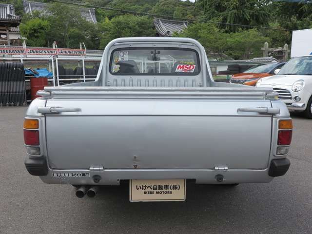 Nissan SUNNY TRUCK 1990-05 8205-7