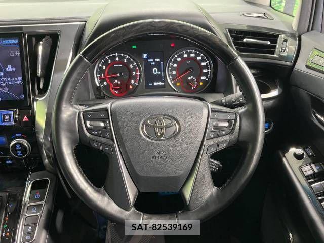 Toyota ALPHARD 2022-04 216407-12