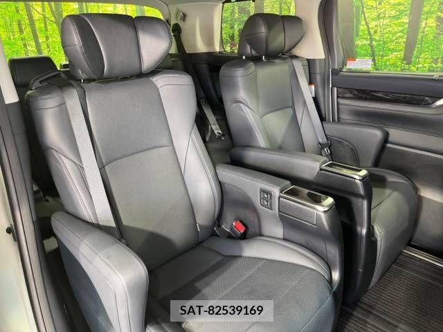 Toyota ALPHARD 2022-04 216407-9