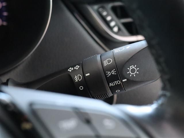 Toyota C-HR 2017-05 185495-22
