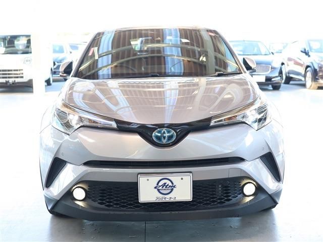 Toyota C-HR 2017-05 185495-1