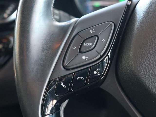Toyota C-HR 2017-05 185495-18