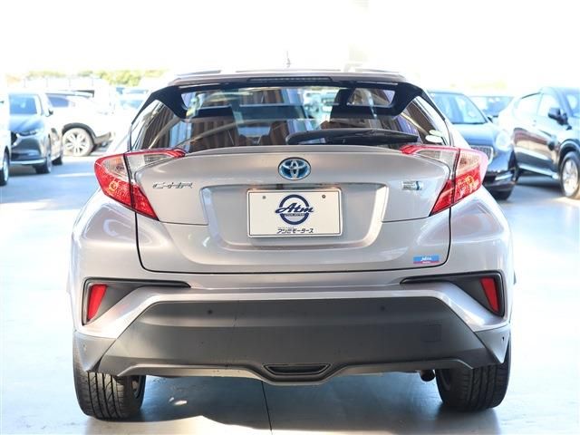 Toyota C-HR 2017-05 185495-4