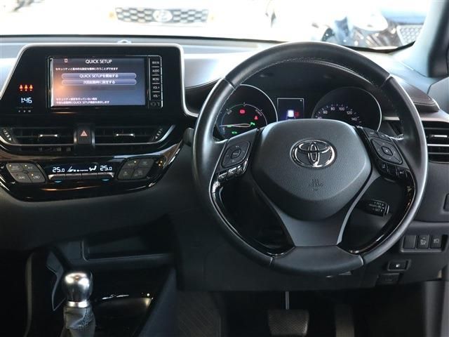 Toyota C-HR 2017-05 185495-10